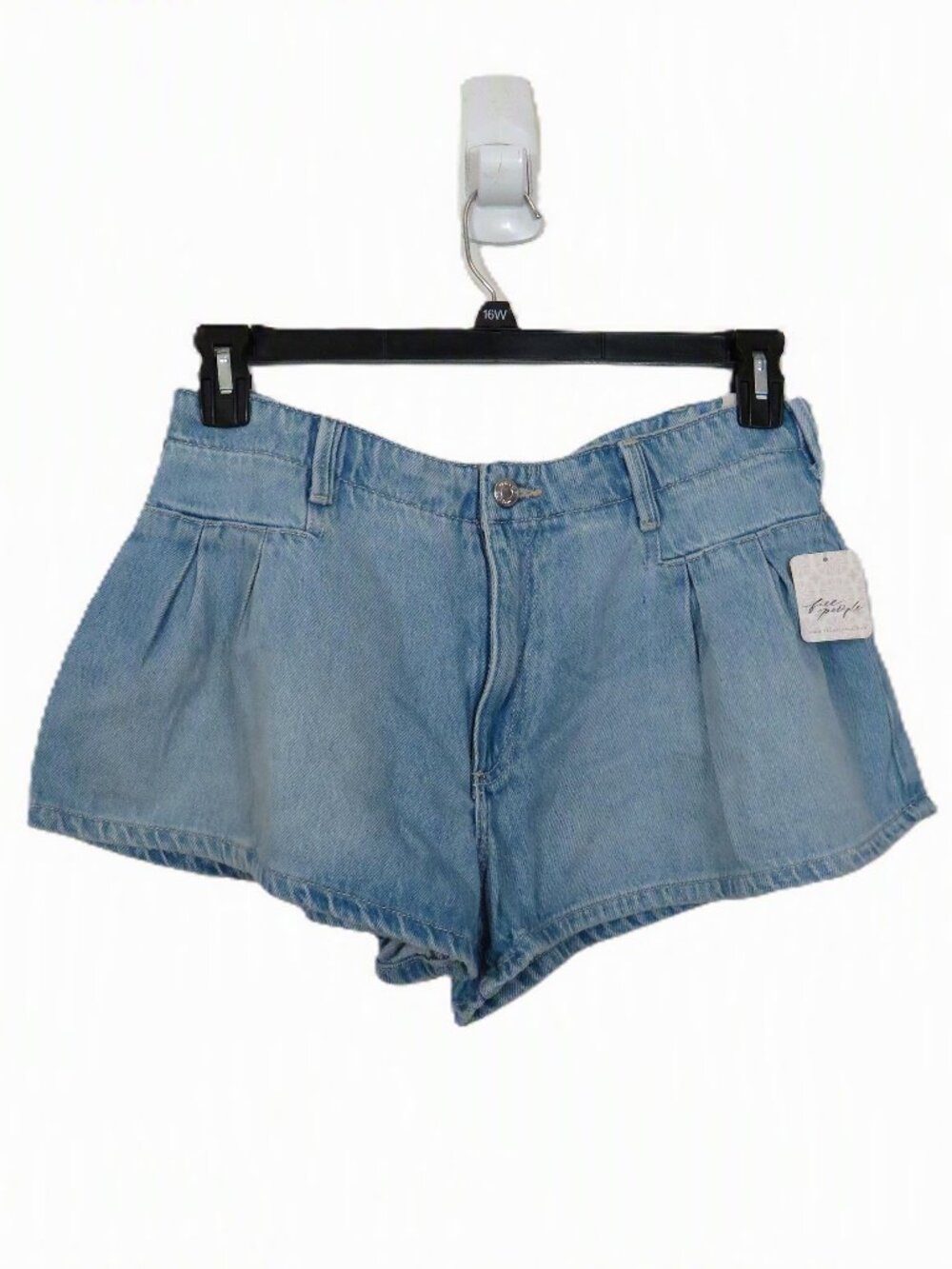 Free People size 29 Blue Bell Low Rise Pleated Shorts Denim NEW